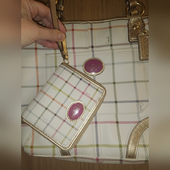Coach Handbags - COACH Peyton tattersall plaid wallet and shoulder tote set Euc see pics